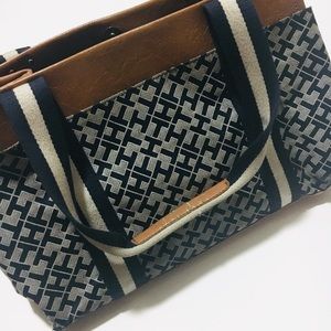• vintage t.hilfiger classic tote •
